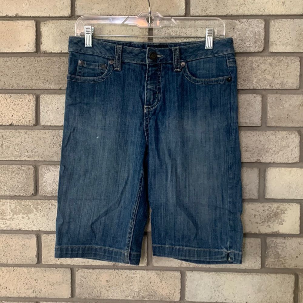 3for$20 jeans shorts size 6